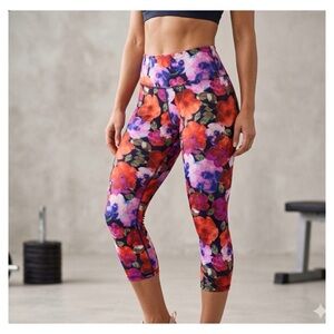 Kos USA Cropped Leggings Pants Yoga Floral Pink Purple Activewear
